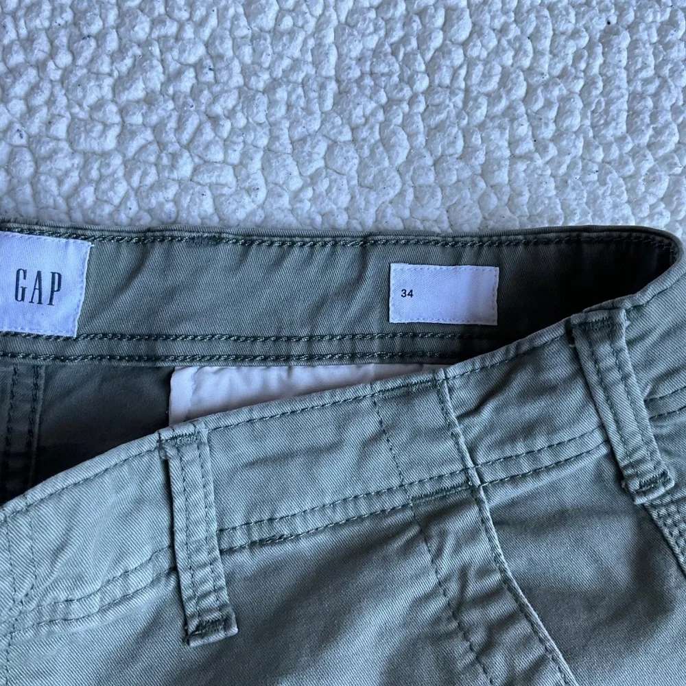 Gap size 34 green short - Picture 6 of 7